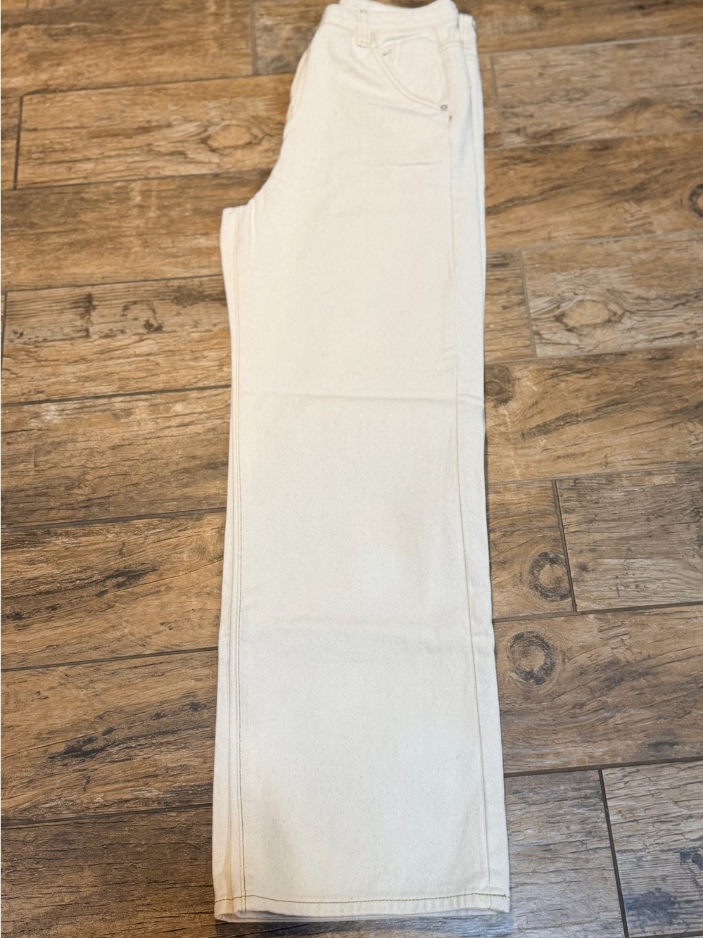 Women's Cream Straight-Leg Jeans